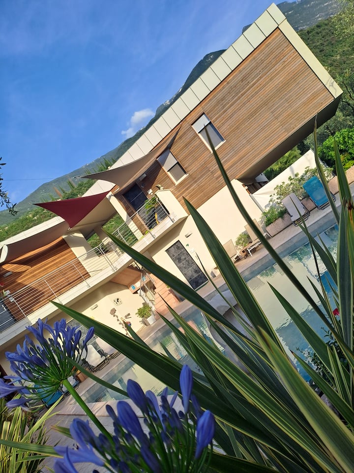 "Casabana "App.girasole With Private Garden -Top Pool 023045-loc-00051 - Malcesine
