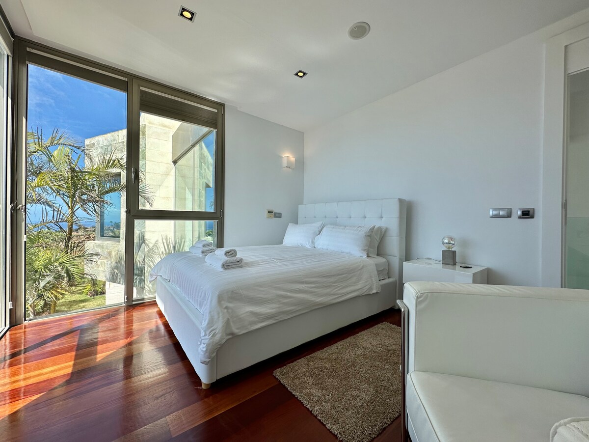 спалня с двойно легло за комфортен престой