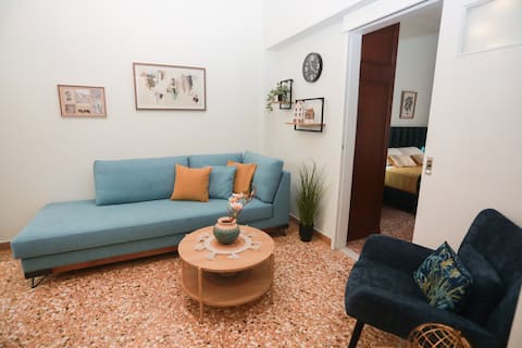 Successful Airbnb property: Acropolis comfy & modern suite in ΚΟΙΛΗΣ
