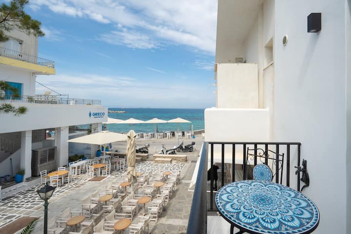 Sophisticated Paros Getaway - 파로스