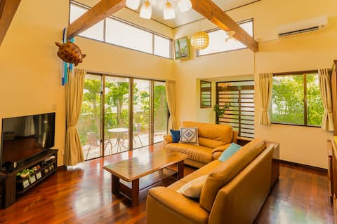 Maximum 8 guests! | A rental house surrounded by the wind and heart of Okinawa | Peace Branch