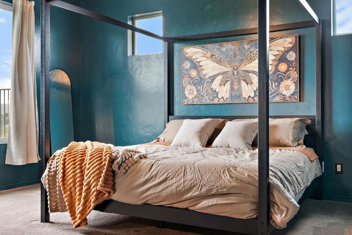 Основна спалня с двойно легло king size