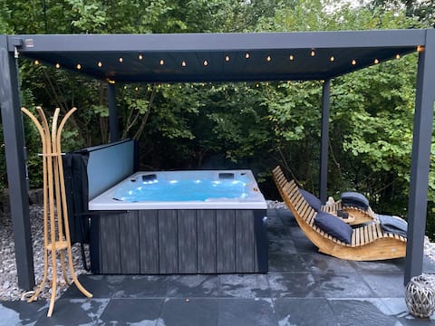 Brand-New Chalet & Hot Tub – Comfort – Quiet! Games