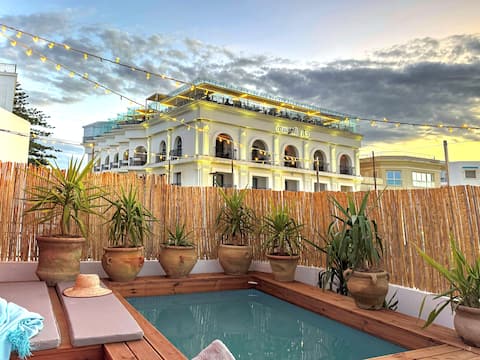 Romantic getaway with private pool at La Marsa
