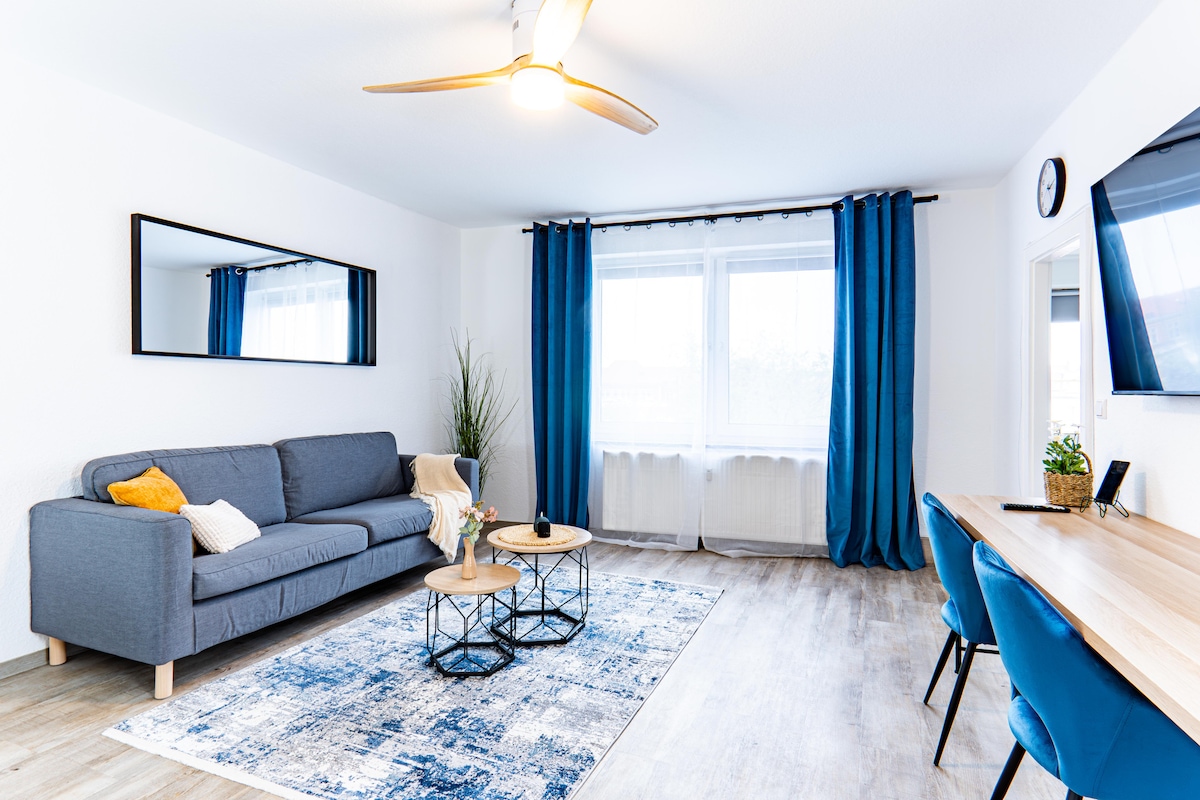 Top Airbnb: Linden - Schwarzer Bär - Train + Kiosk + Supermarket 4 in Linden Mitte