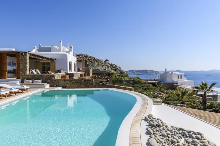 Villa Yasmina w/private pool, 5 min from town gallery image 3