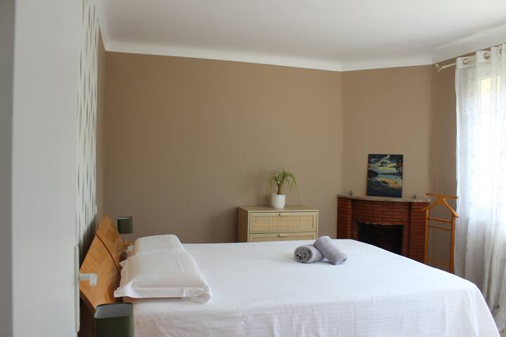 غرفة النوم 1