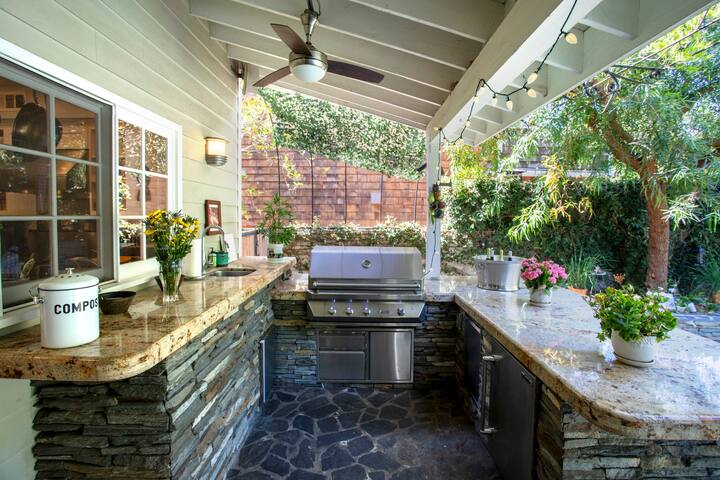 Bella Casa Studio City gallery image 4