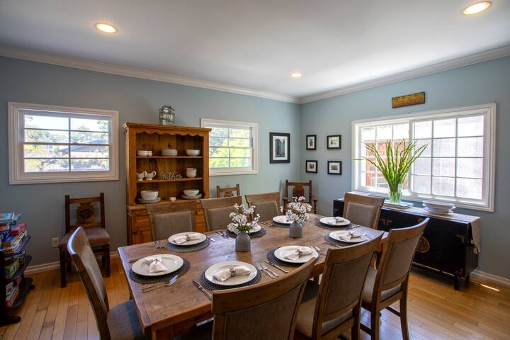 Bella Casa Studio City gallery image 5