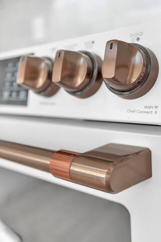 Eventide: Renovated 5 Bedroom, 3 Baths on Island gallery image 4