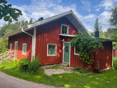 Vävstugan, an idyllic Swedish cottage from ca 1850