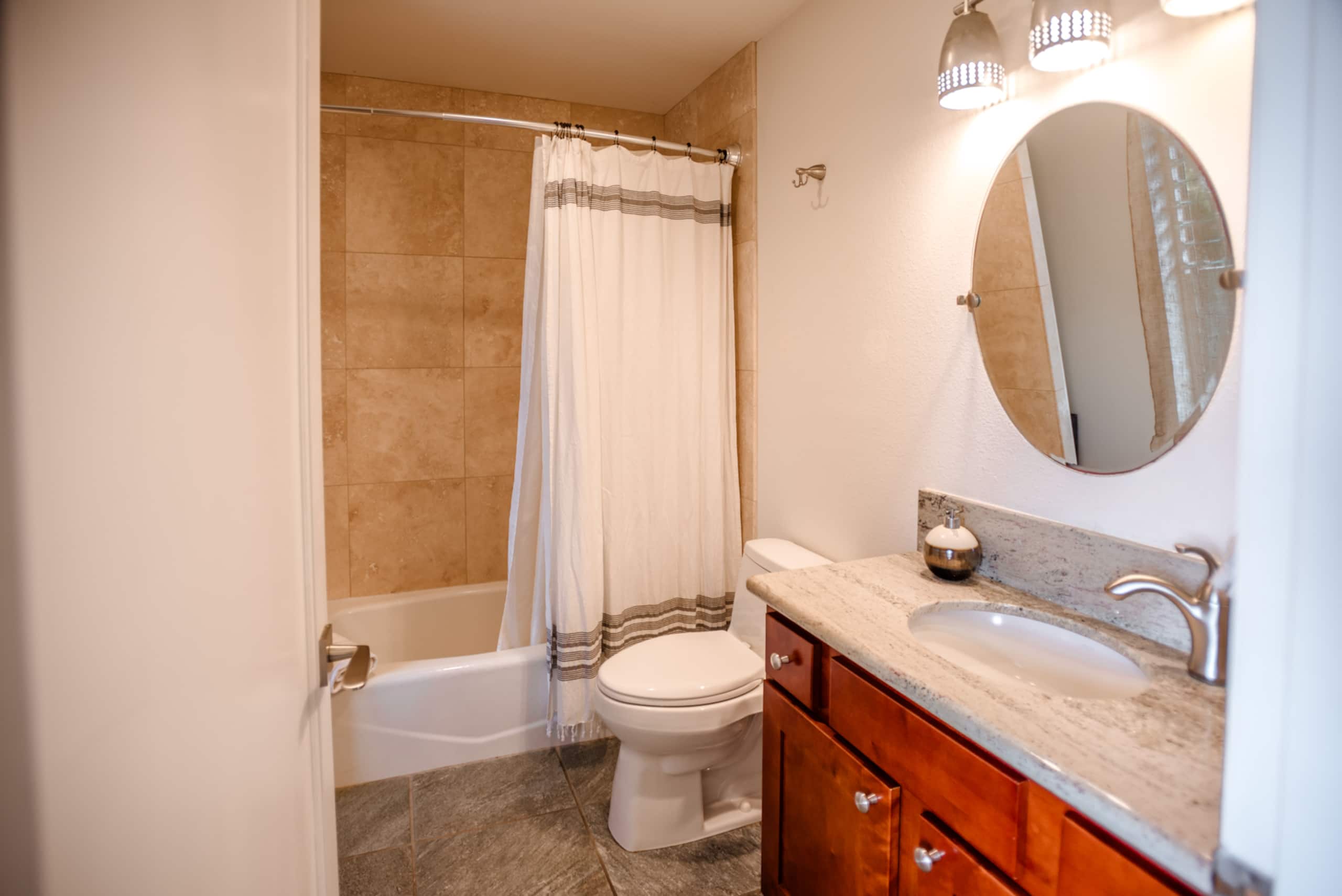 Condo in Kapaa · ★4.92 · 1 bedroom · 1 bed · 1 private bath - Image 5
