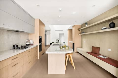 Brand New 4b4bath Designer home in Camperdown