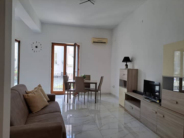 Intero Appartamento In Affitto - Procida