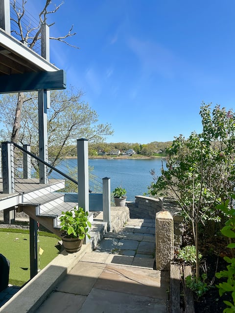 NEW Waterfront Winter Getaway On Greenwich Bay