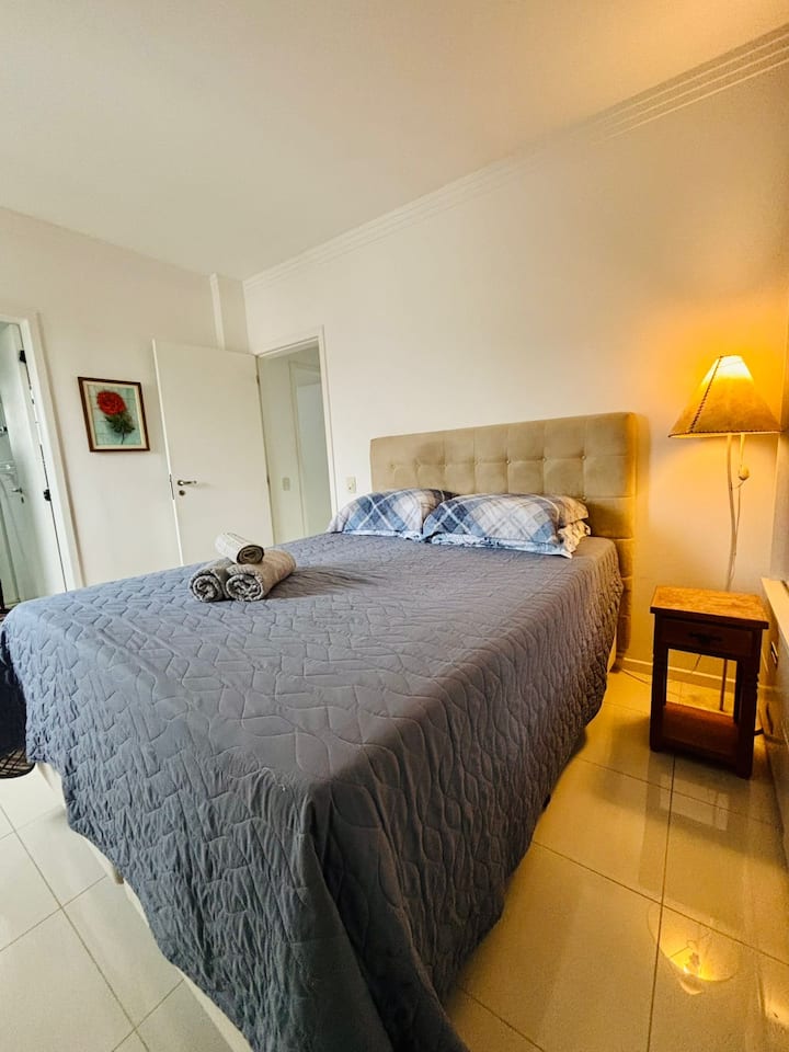 พวกเขาสร้างบรรยากาศที่สมบูรณ์แบบเพื่อชะลอตัว อ่านหนังสือดีๆ หรือเพียงแค่หลับตาในความสงบ เราคำนึงถึงทุกรายละเอียดอย่างรอบคอบ รวมถึงแสงสว่าง เพื่อให้มั่นใจว่าคุณจะได้รับความสะดวกสบาย