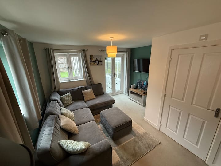 Lovely Modern Home. - Towcester