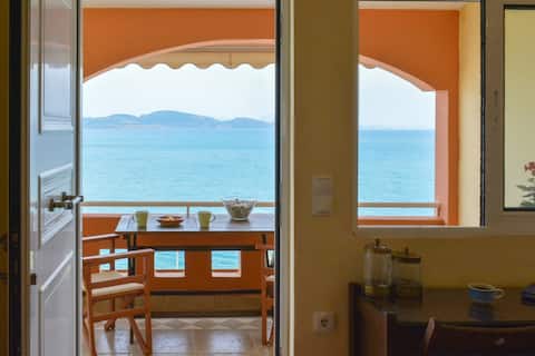 Successful Airbnb property: Nafplio Close, Emerald Suite in Kiveri Gems Houses in Δήμος Βόρειας Κυνουρίας