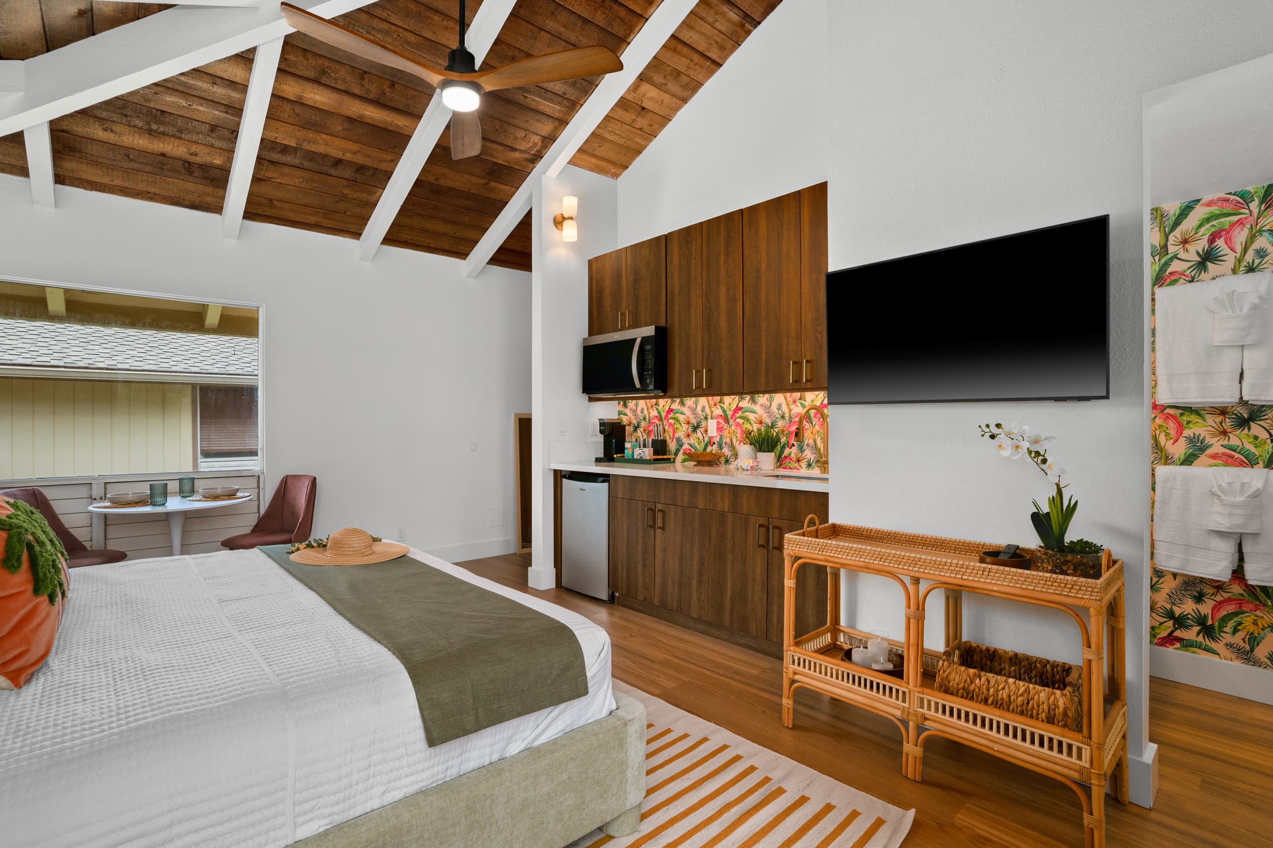 NEW Palm Dreams • Luxe Retreat | AC | Beaches - Image 2