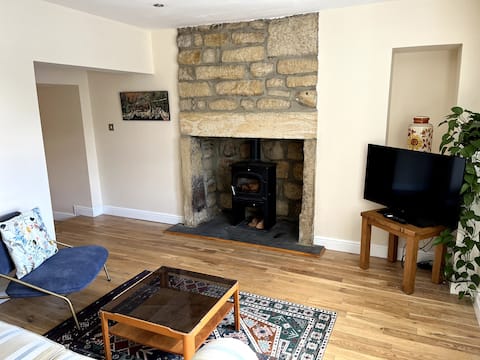 Top performing Airbnb: Railway Cottage Horsforth in Kirkstall