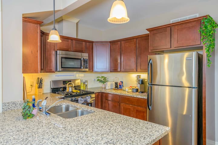 Westcott 2bd Apt In Mansion Mins Su & Jma Dome - Syracuse, NY