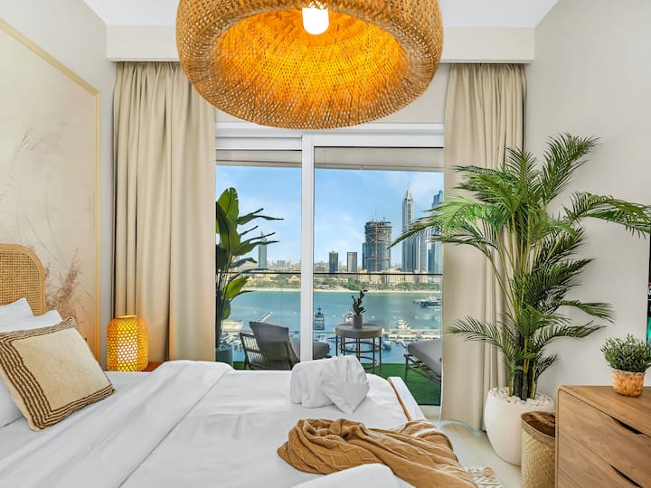 Chambre principale avec son incroyable balcon avec vue sur la mer