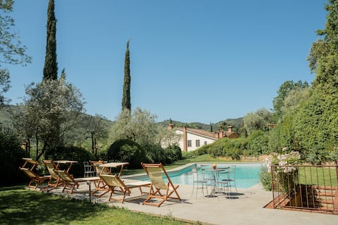 Authentic Tuscan Farmhouse with Pool & Chef