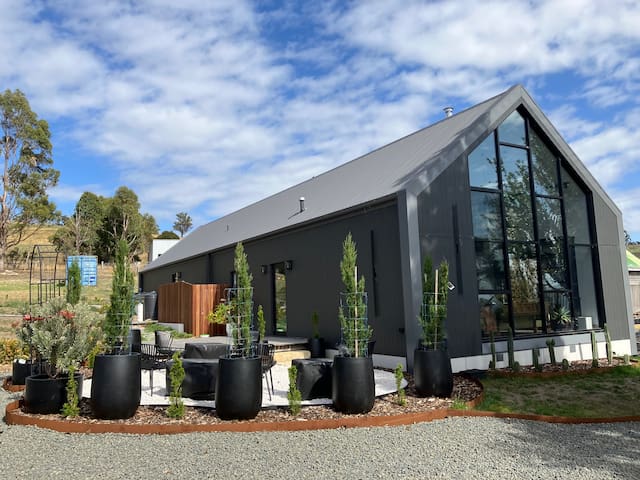 The Estate @ Sherwood Loves