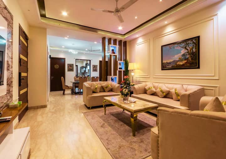 Luxe 3bhk I Petoki Ac-kitchen-balc-netflix-carpark - Chandigarh