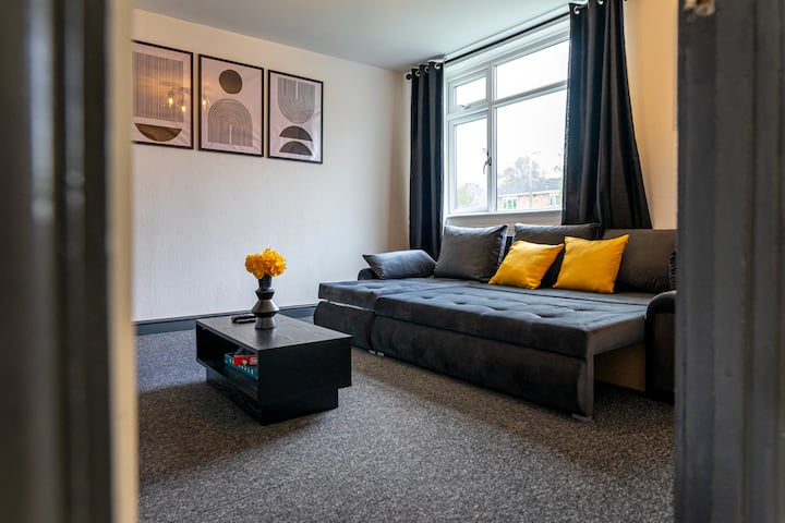 Family & Contractor  | 3br, Parking, Garden, Wi-fi - Wolverhampton