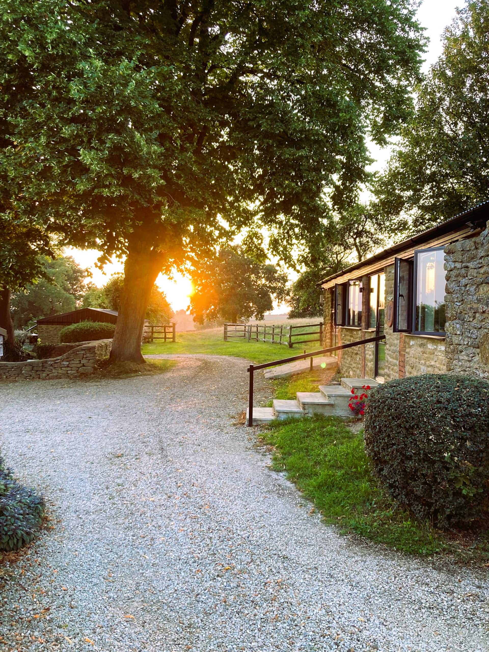 Enchanted Cabin Retreat in Sibford Gower