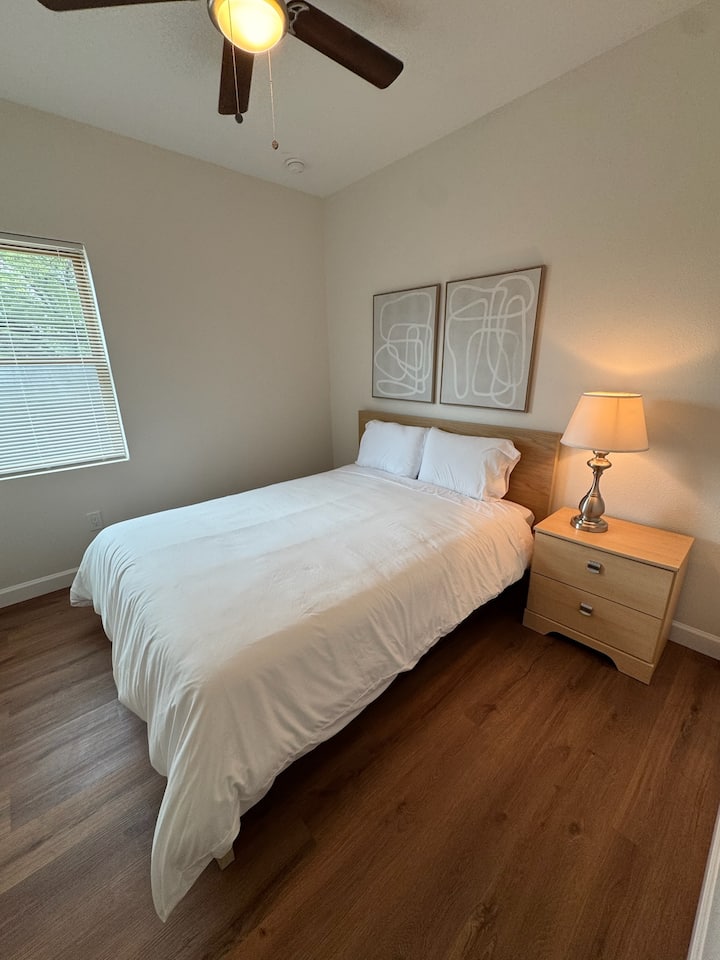 Bedroom 1 -  Upstairs (Level 2)