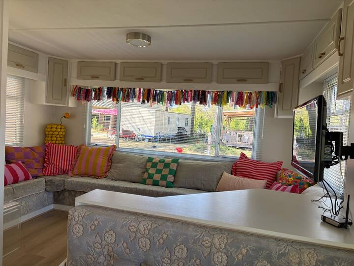 Zonnige Caravan Op Camping Bakkum Met Veranda - Wijk aan Zee