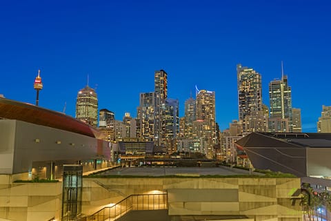 Sydney Darling Harbor & Convention Center 3 Bedrooms 3 Bathrooms 1 Parking Space Luxury Condominium