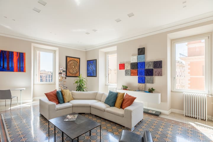 iFlat | Timeless Elegance in the Center of Rome gallery image 5