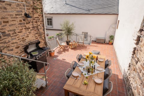 Popular Airbnb listing: Large holiday home with sauna & terrace – 8 people in Rhineland Palatinate