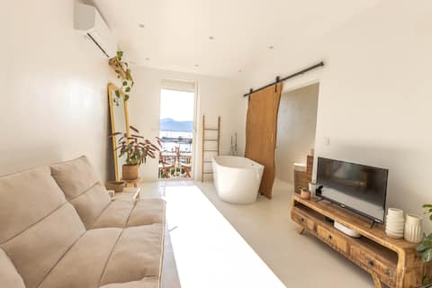 Successful Airbnb property: Sublime • Coeur d'Ajaccio, Sea View, Spa & Sauna in Ajaccio