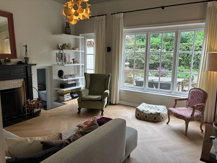 Romantic Coach House Close To The Seaside - Scheveningen