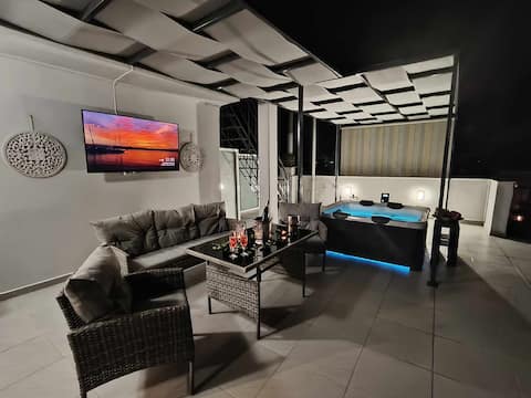 Jacuzzi penthouse - King's view