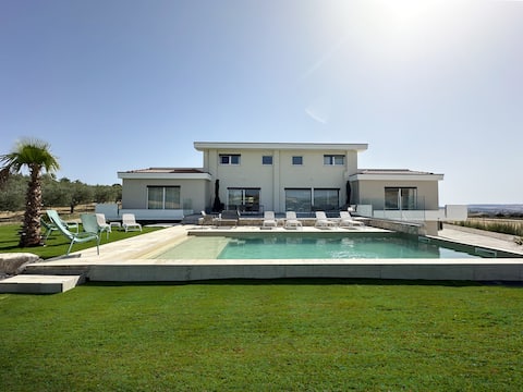 Superhost Annely Villa Vasto Sea view