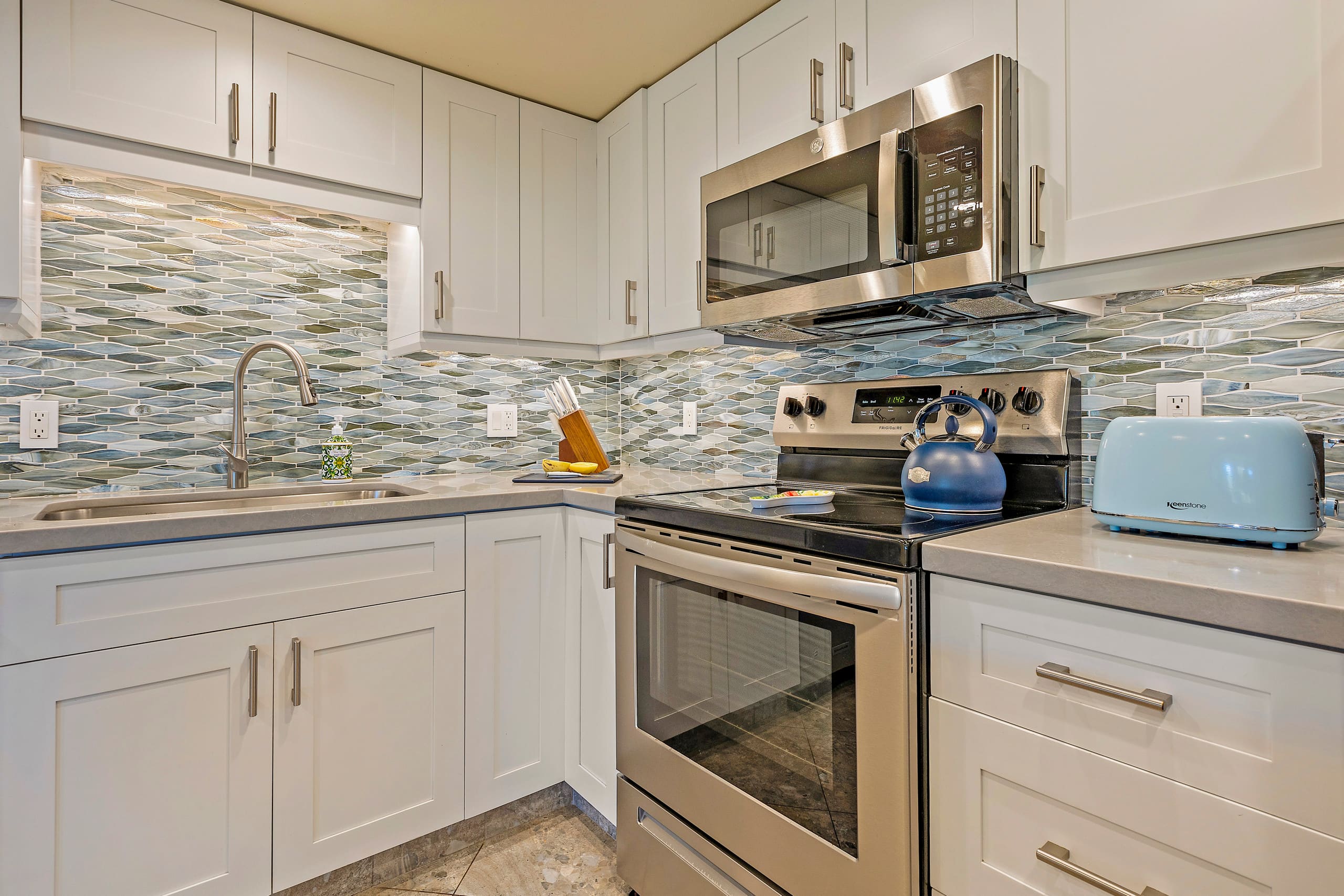 Condo in Kihei · ★5.0 · 1 bedroom · 2 beds · 1 private bath - Image 11