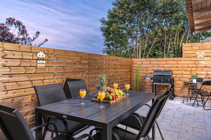 Appartement éLégant Avec Cour, Bbq, Proche Centre - Zante
