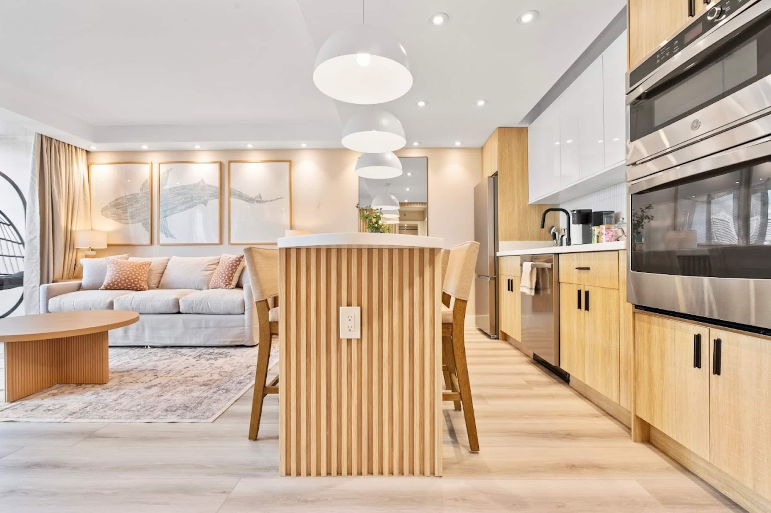15FL-Upscale Chic Waikiki Banyan 1BR-Free Parking - Image 18