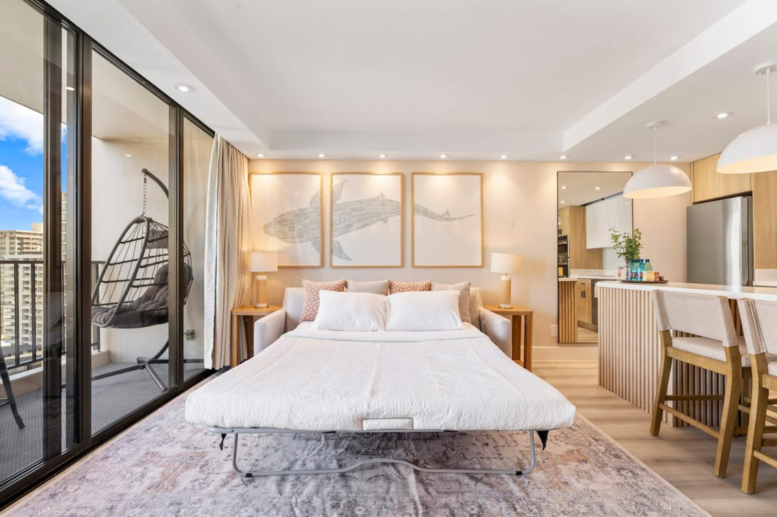 15FL-Upscale Chic Waikiki Banyan 1BR-Free Parking - Image 9