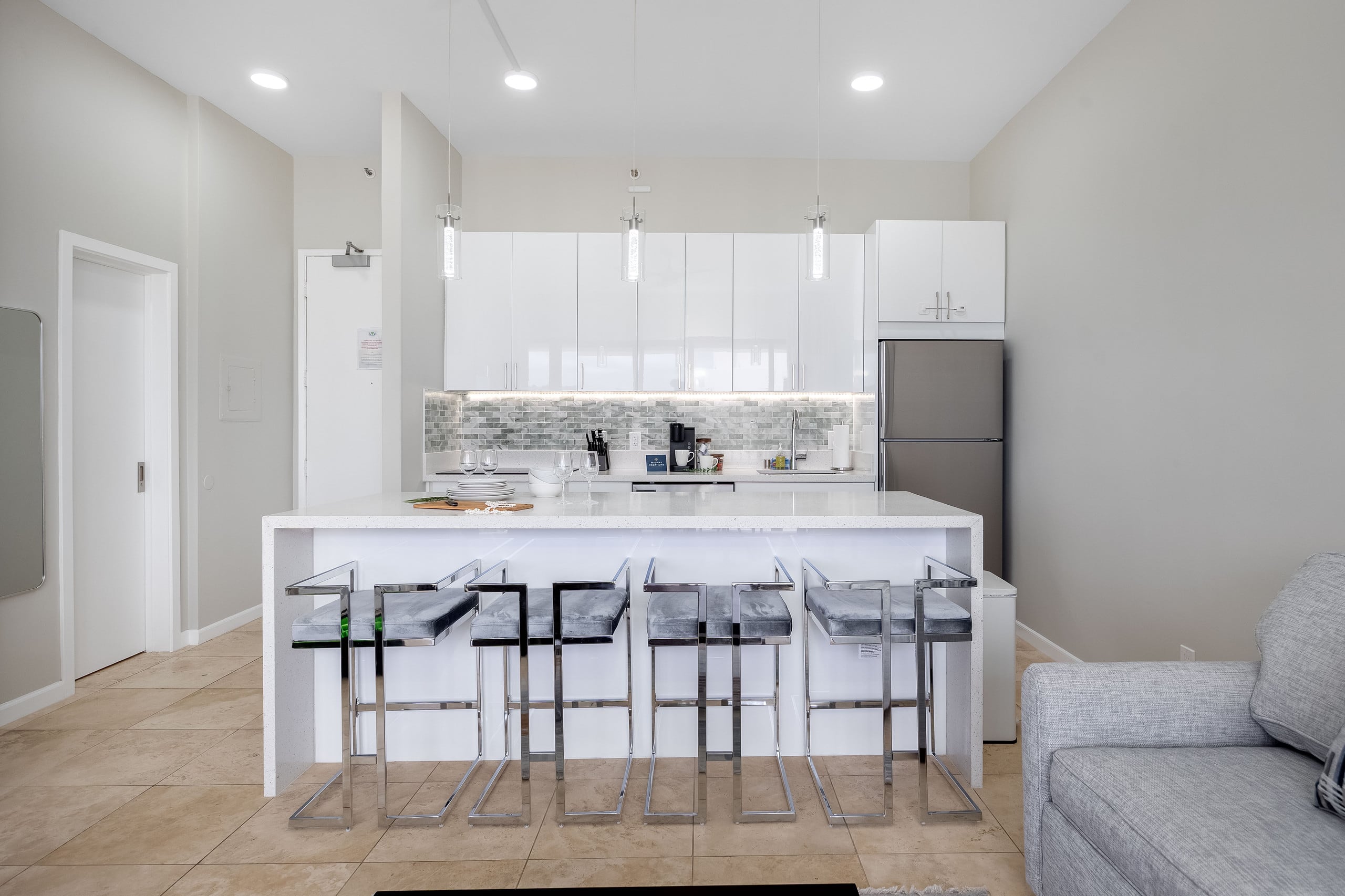 Condo in Honolulu · ★4.9 · 1 bedroom · 2 beds · 1 private bath - Image 23