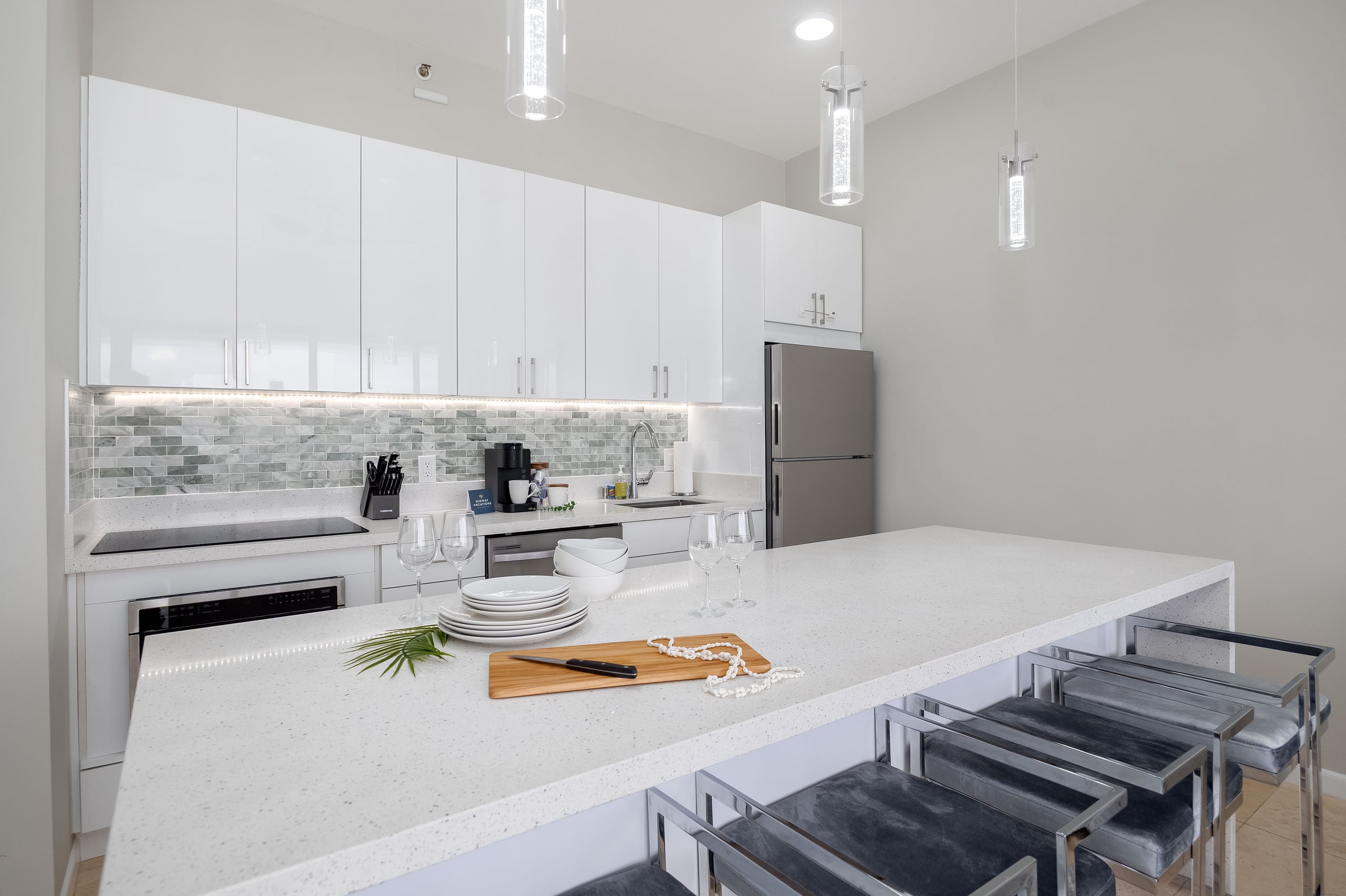 Condo in Honolulu · ★4.9 · 1 bedroom · 2 beds · 1 private bath - Image 24