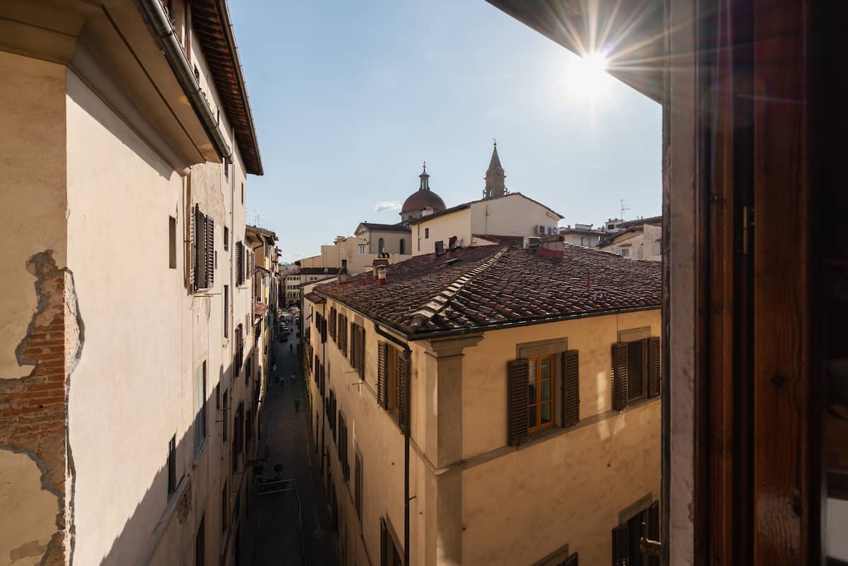 Finestre sull'Oltrarno — 18