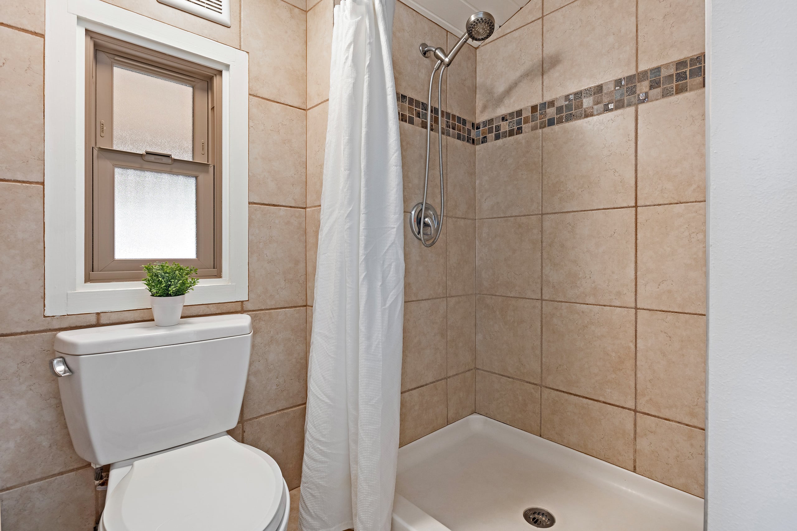 Condo in Kihei · ★4.5 · 3 bedrooms · 5 beds · 2 baths - Image 23