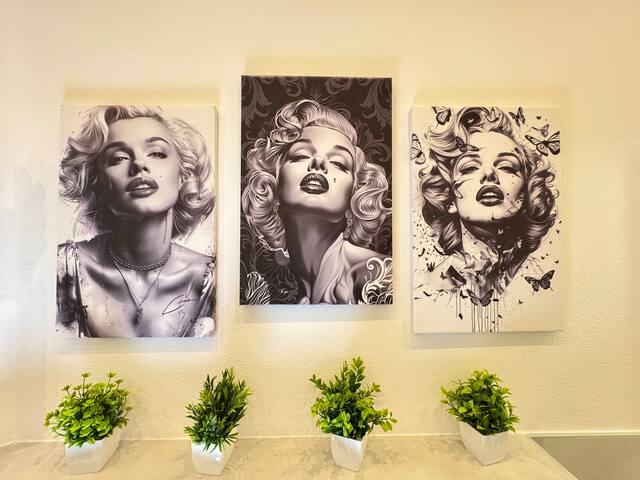 Royal House [ Free Parking & Wi-Fi ] gallery image 3