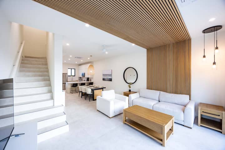 Townhome Villa – Steps To Grace Bay (Sleeps 4) - Turks and Caicos Islands